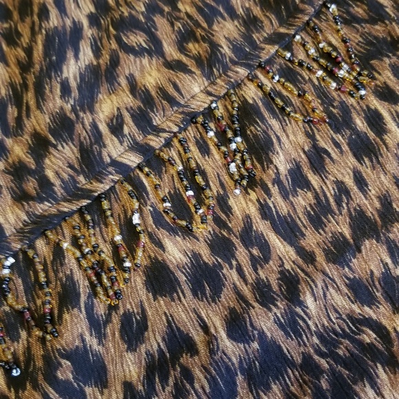 Gorgeous Animal Print Top - Picture 5 of 7